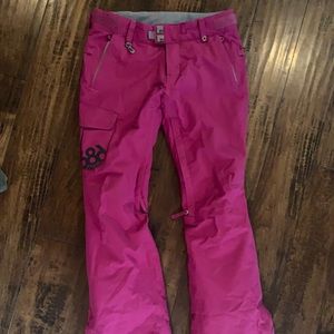 686 women’s snowboarding pants